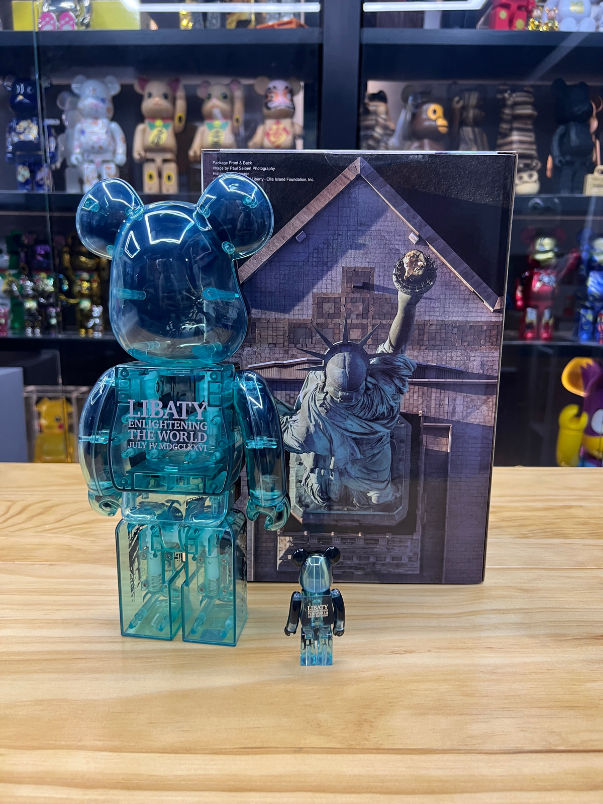 100% & 400% BE@RBRICK Statue of Liberty