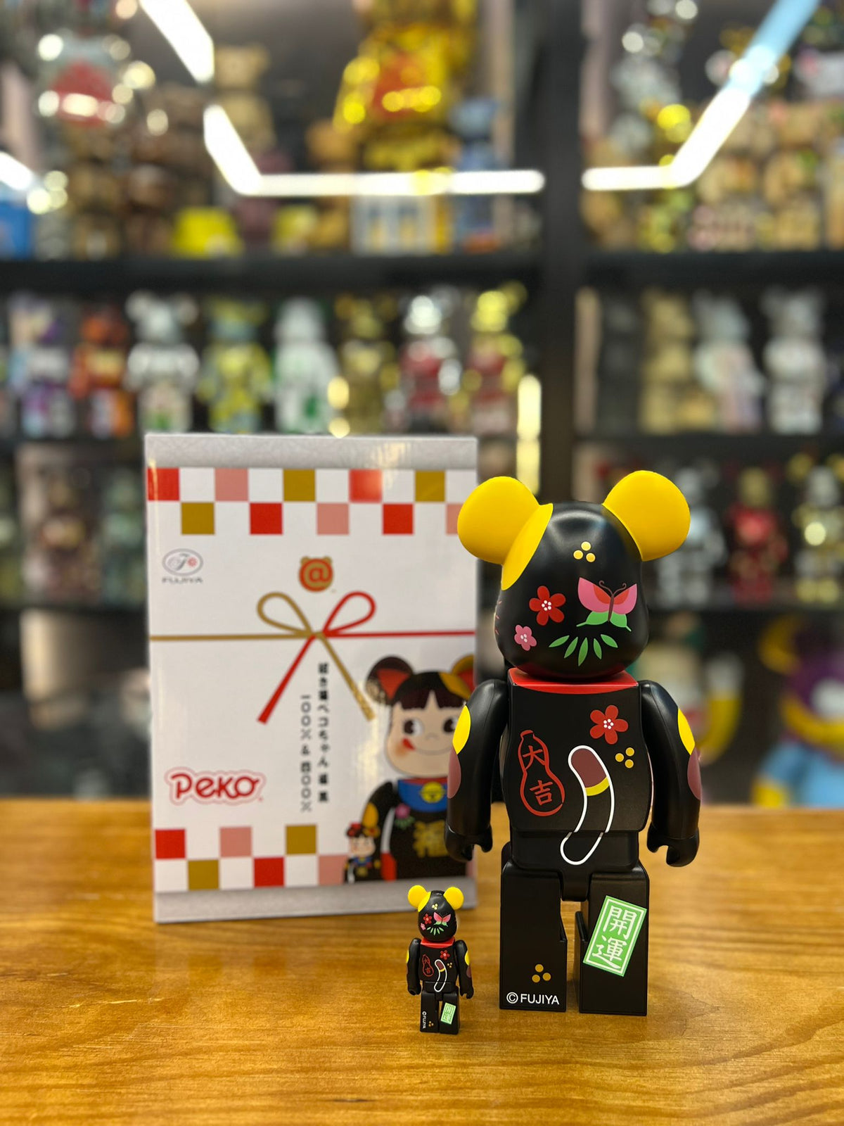 100% & 400% BE@RBRICK 招き猫 ペコちゃん 福 黒
