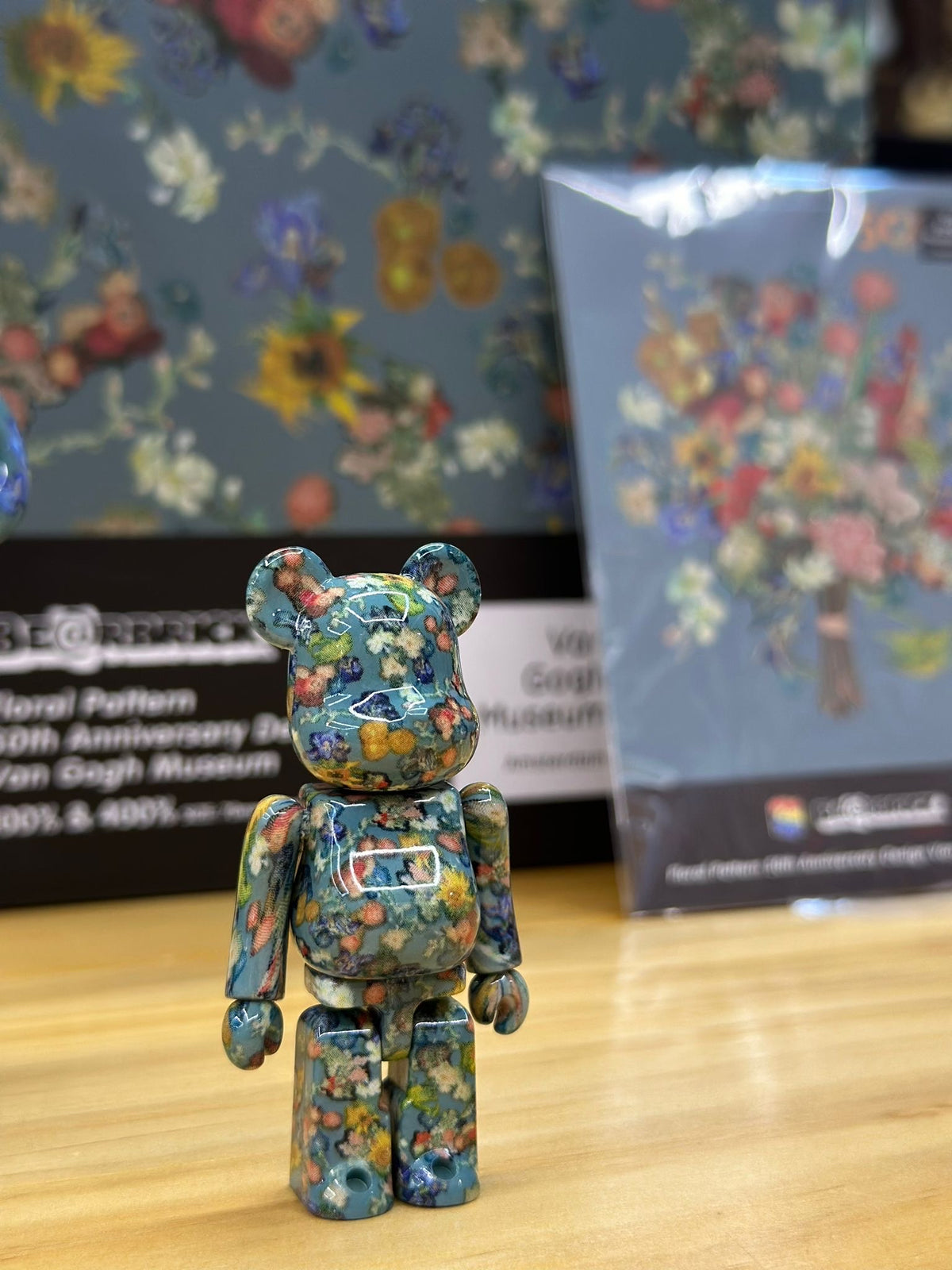 100% & 400% BE@RBRICK × Van Gogh Museum Floral Pattern 50th Anniversary Design Van Gogh Museum 梵高