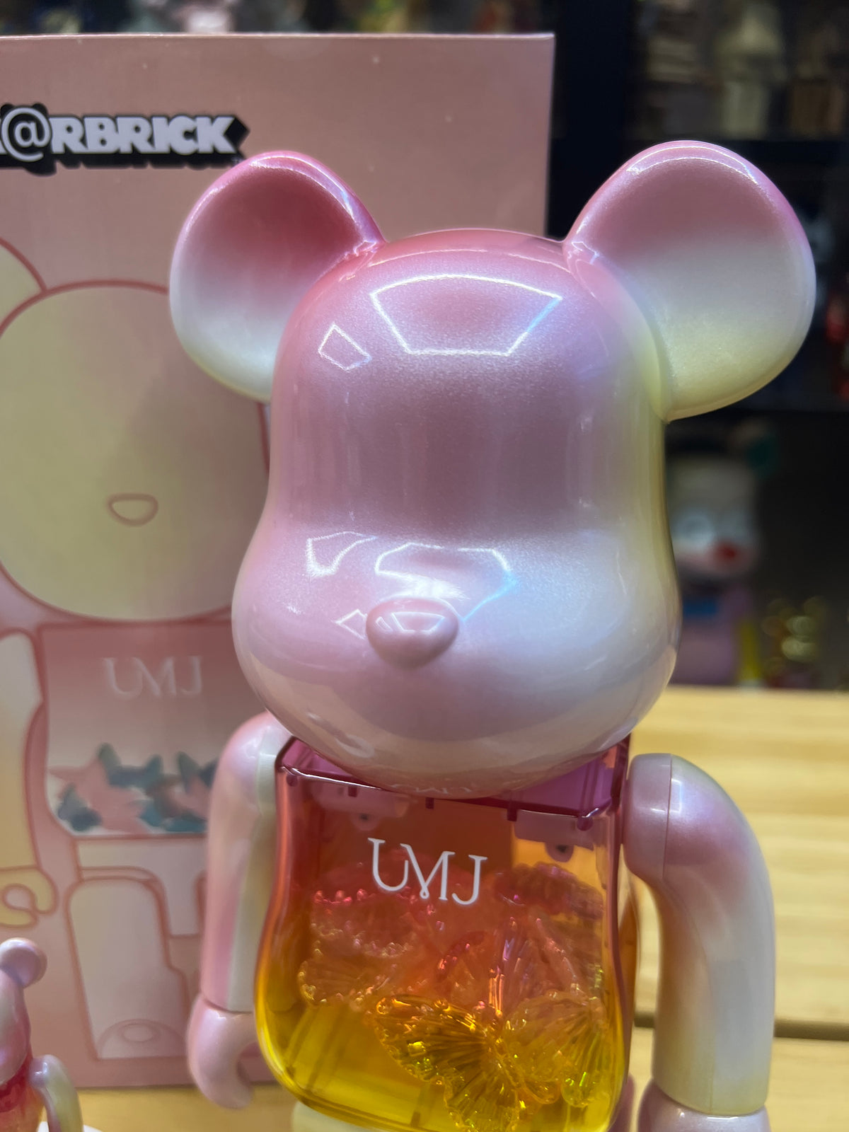100% & 400% Be@rbrick UM Junior Macau 2023