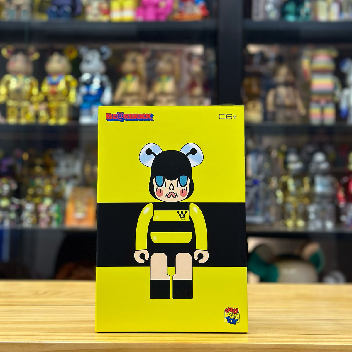 100% & 400% BE@RBRICK X KENNYWORK MOLLY BEE