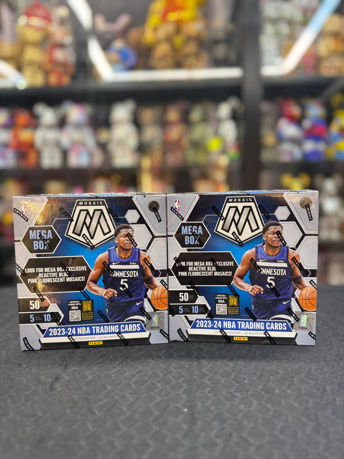 2023-24 Panini Mosaic Basketball Mega Box (Reactive Blue and Pink Flourescent)