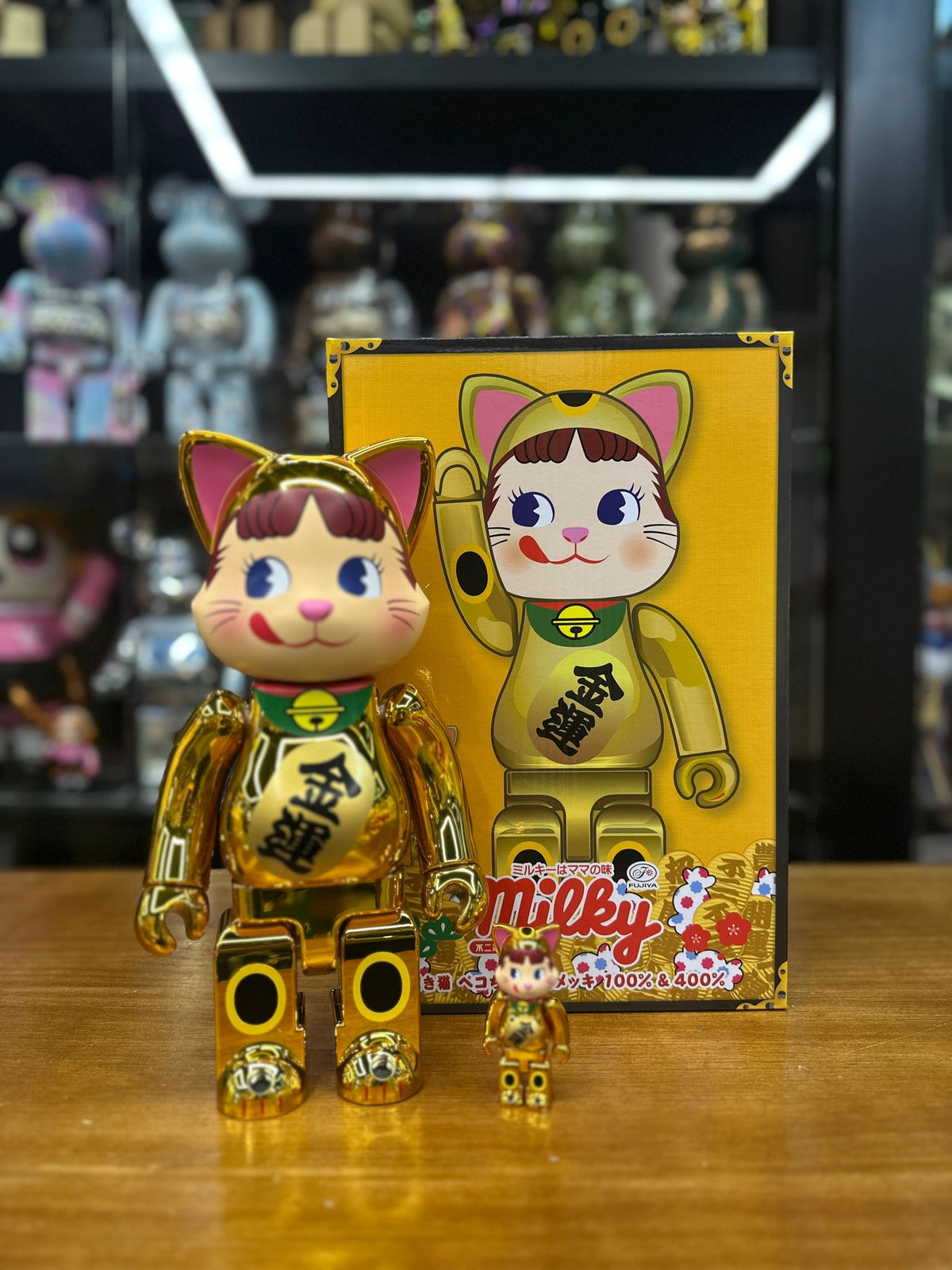 100％ & 400％ NY@BRICK 招き猫 ペコちゃん 金メッキ