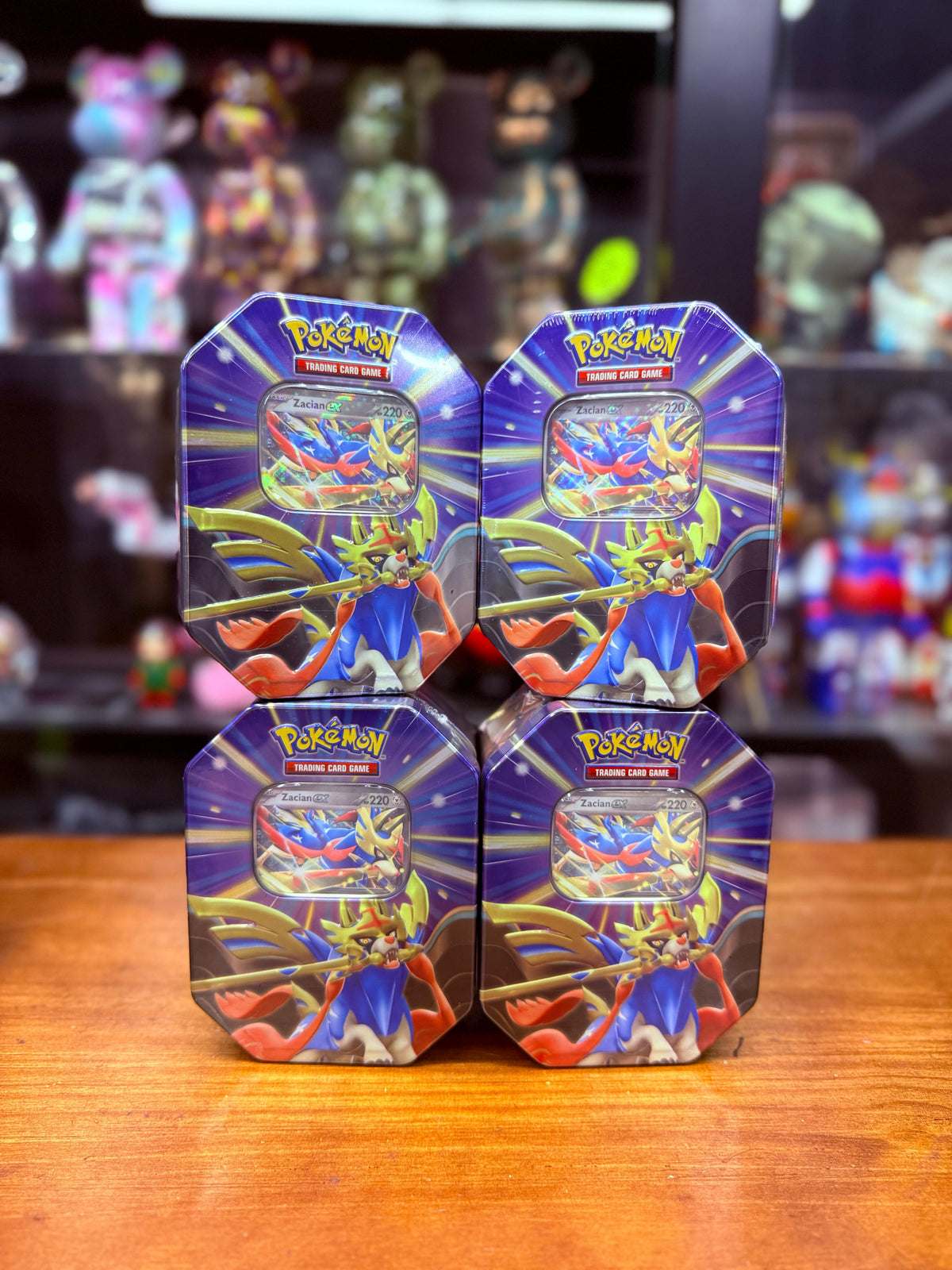 Pokemon Slashing Legends Tin
